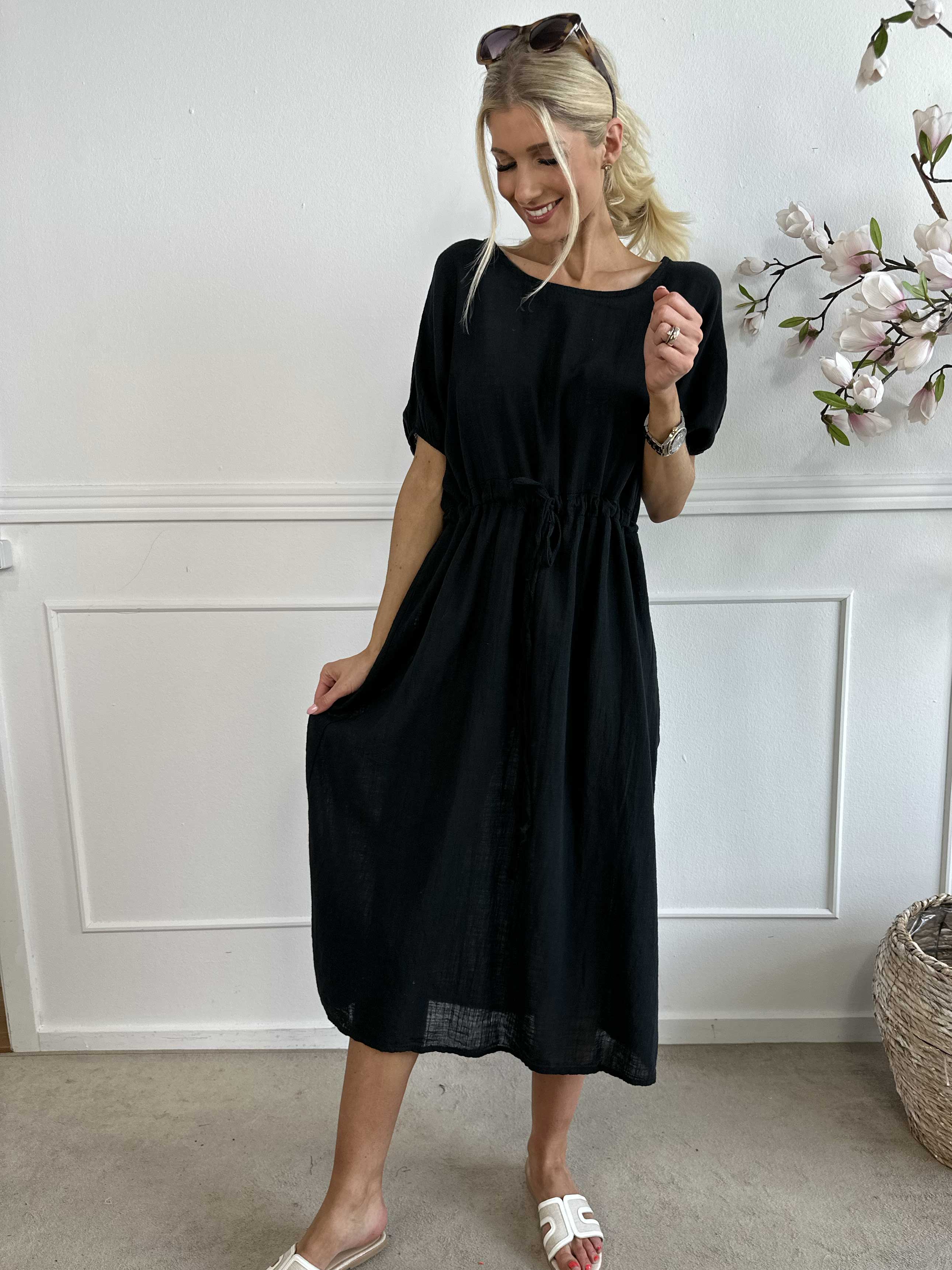 Agnete - Lang kjole i bomuld med bindebånd